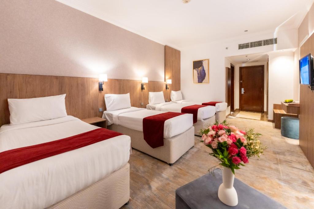 Paket reguler Umrah SIlver 9 Hari by Etihad 9 https://api.goumrah.id/public/01kzv1ck7dvtp0r7p9drhqbkk4.jpg