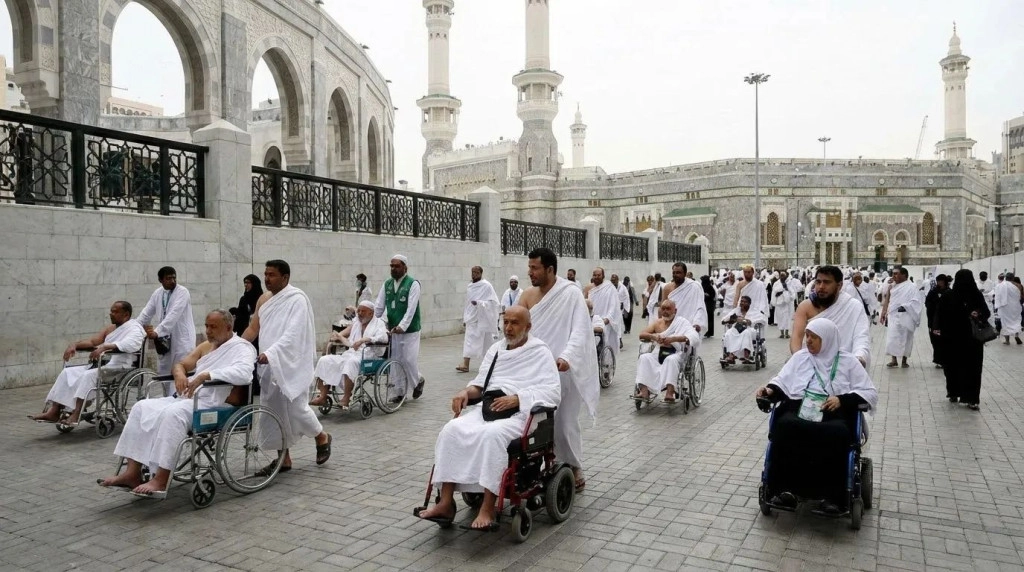 Saudi Uji Teknologi Canggih Untuk Tingkatkan Layanan Haji, Ada Smart Chair hingga Golf Cart