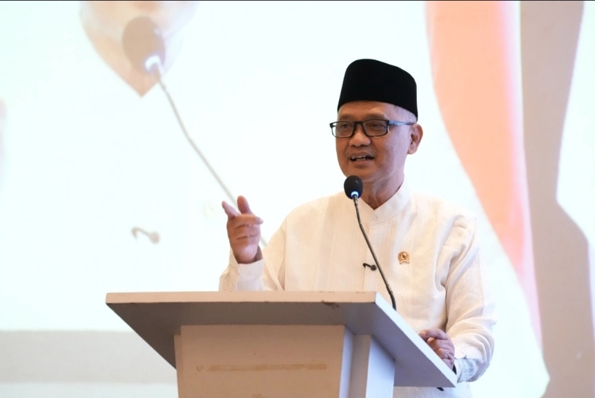 Kemenhaj Larang KBIHU Janjikan Pindah Kloter dan Percepatan Haji