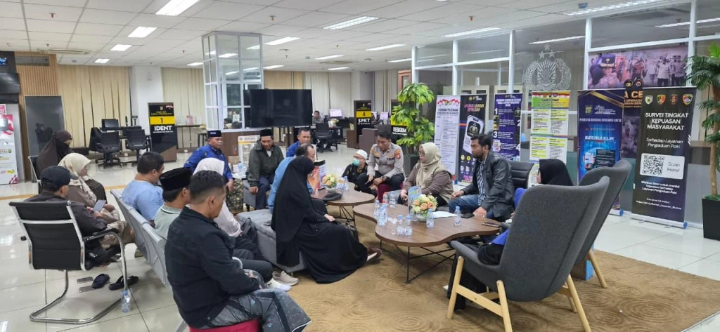 Kemenhaj Blokir Akses SISKOPATUH Dua Travel Umrah karena Masalah Jemaah